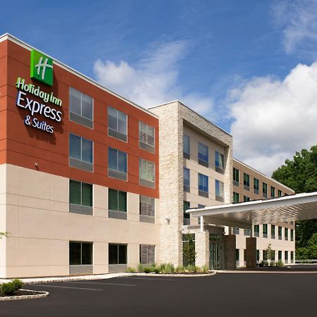 Holiday Inn Express & Suites - North Brunswick, An Ihg Hotel Exterior foto