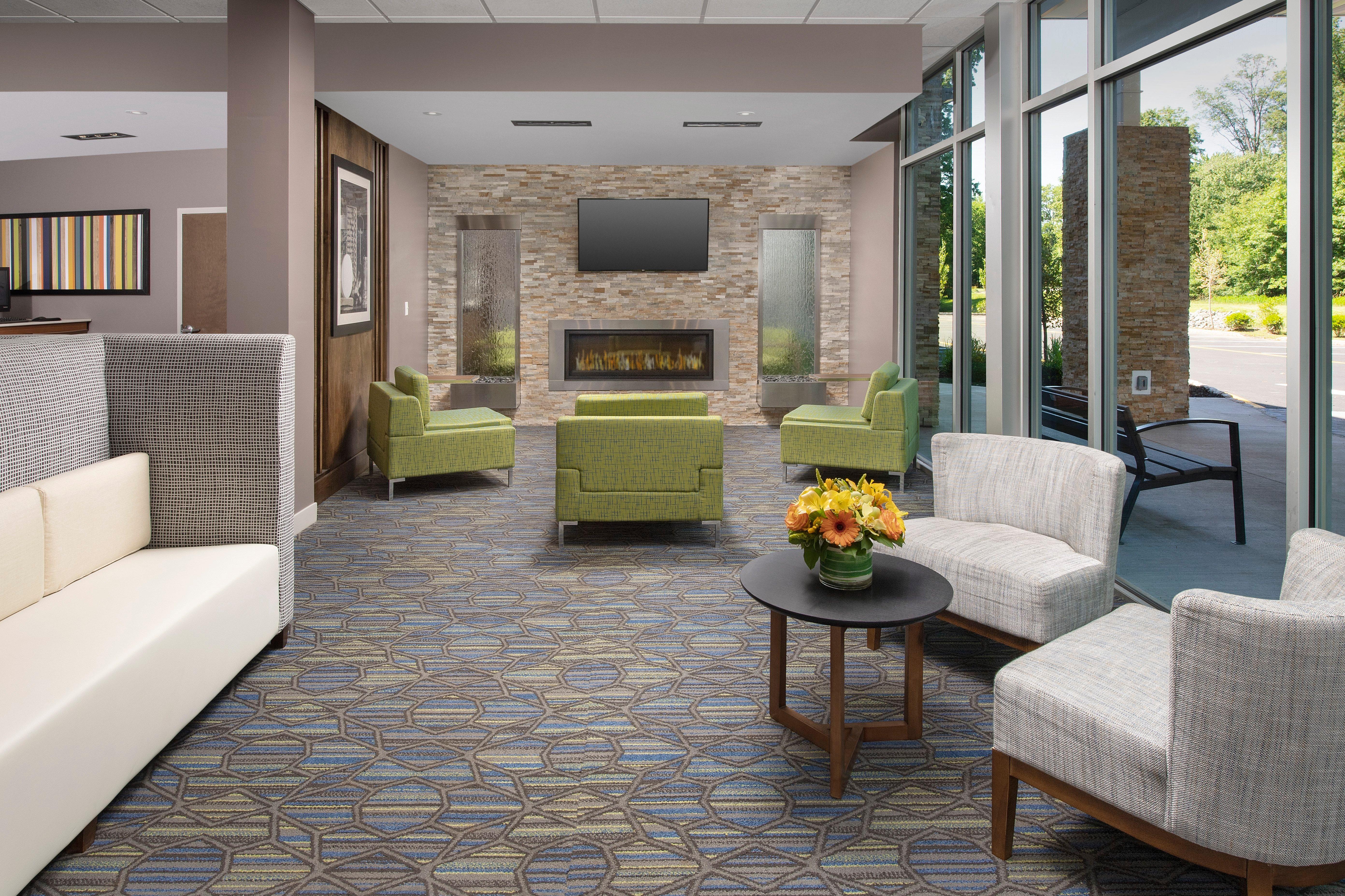 Holiday Inn Express & Suites - North Brunswick By Ihg Exterior foto