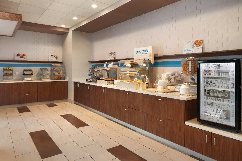 Holiday Inn Express & Suites - North Brunswick By Ihg Exterior foto